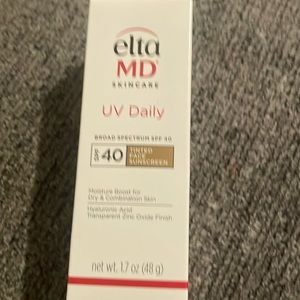 Elta MD Skincare UV Daily Tinted Broad Spectrum SPF 40 dry & combination skin